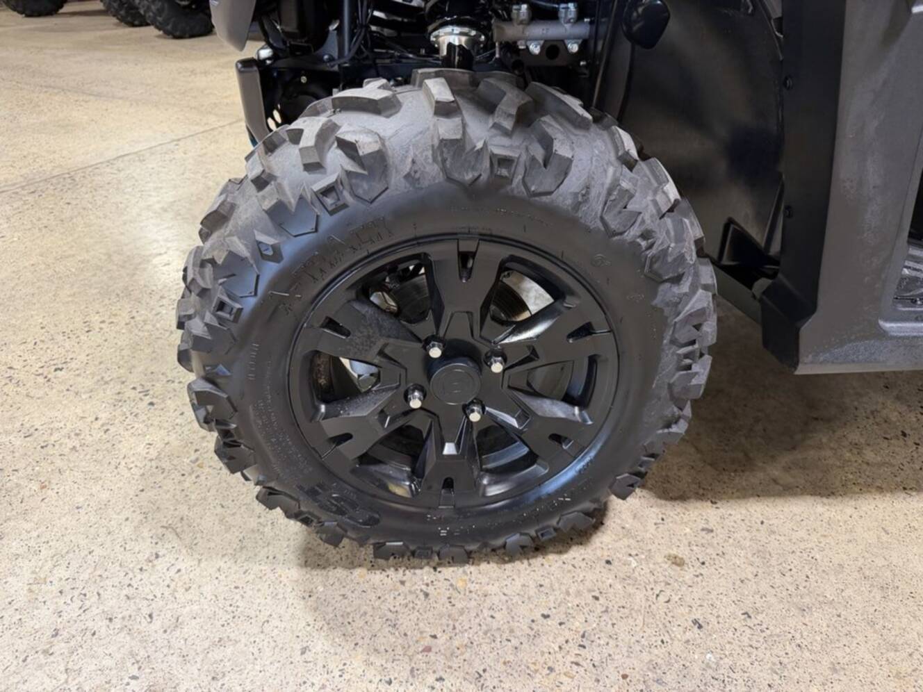 A photo of this 2025 CFMOTO UFORCE 800 XL HUNTING EDITION