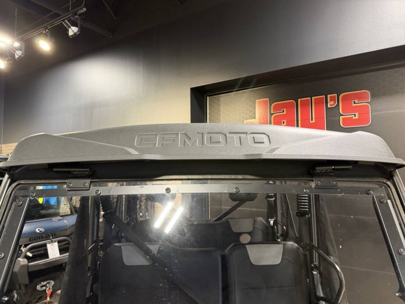 A photo of this 2025 CFMOTO UFORCE 800 XL HUNTING EDITION