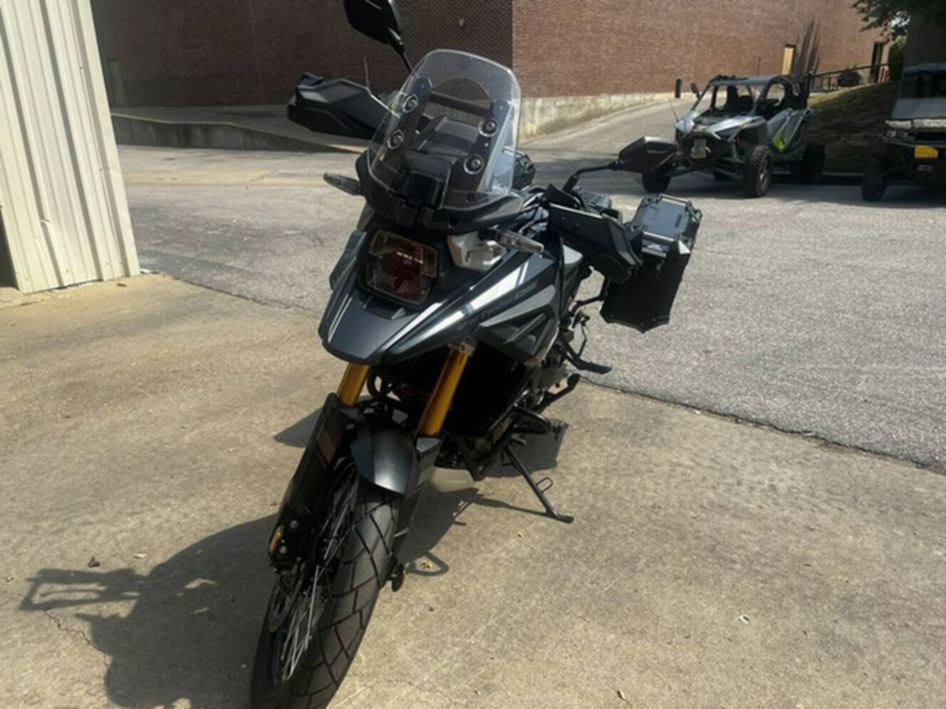 A photo of this 2024 Suzuki V-Strom 1050DE