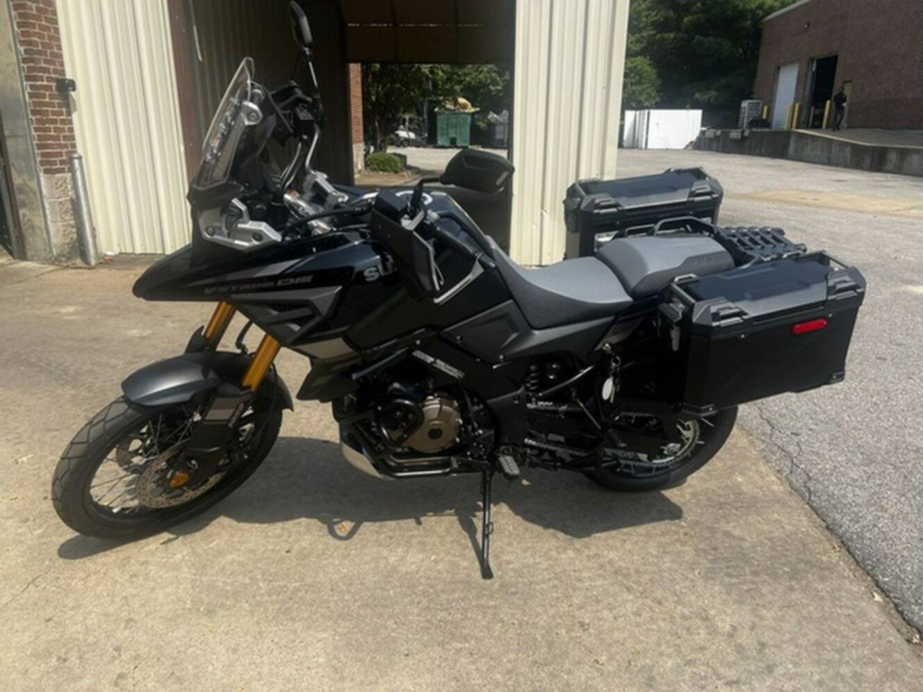 A photo of this 2024 Suzuki V-Strom 1050DE