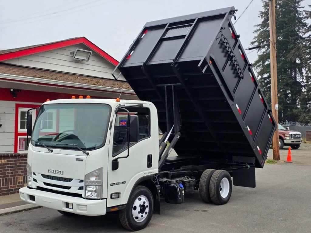 2015 ISUZU NPR HD in Spanaway, WA