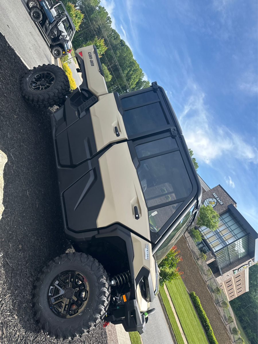 2026 Can-Am Defender MAX Limited HD11 Desert Tan Carbon Black in winston-salem NC