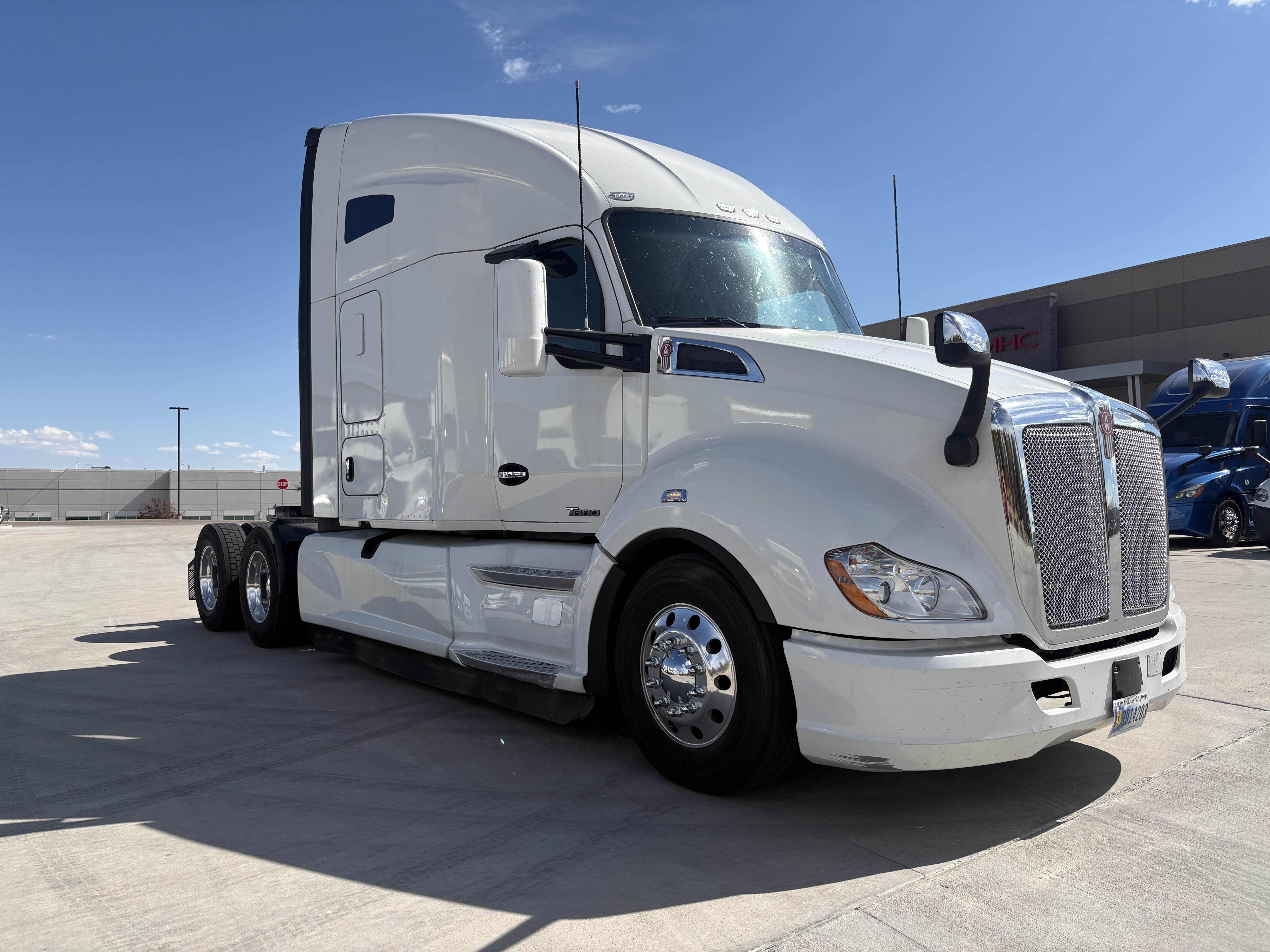 2021 KENWORTH T680 in Englewood, CO
