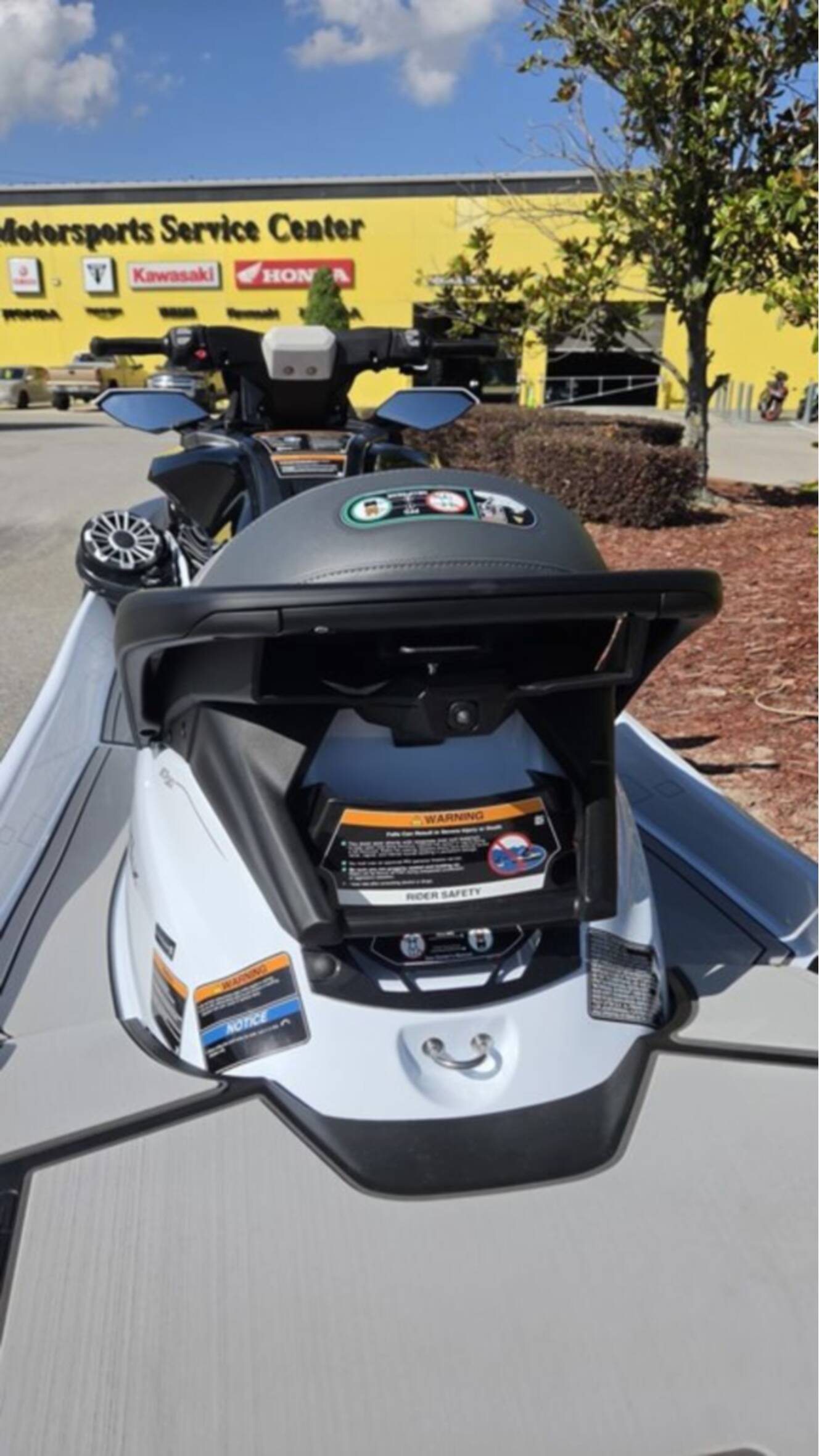 A photo of this 2026 Kawasaki Jet Ski® Ultra® 160 LX