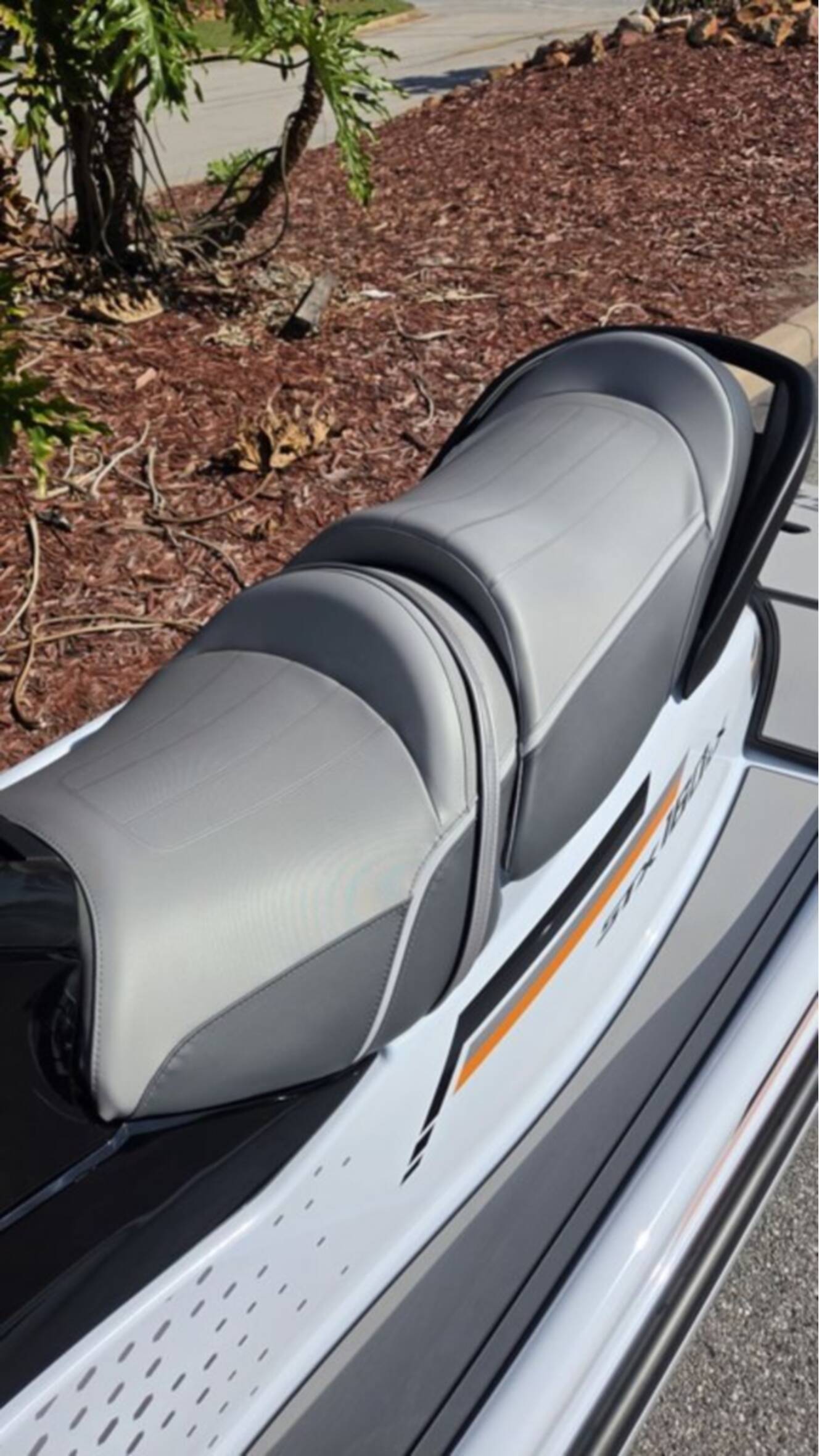 A photo of this 2026 Kawasaki Jet Ski® Ultra® 160 LX