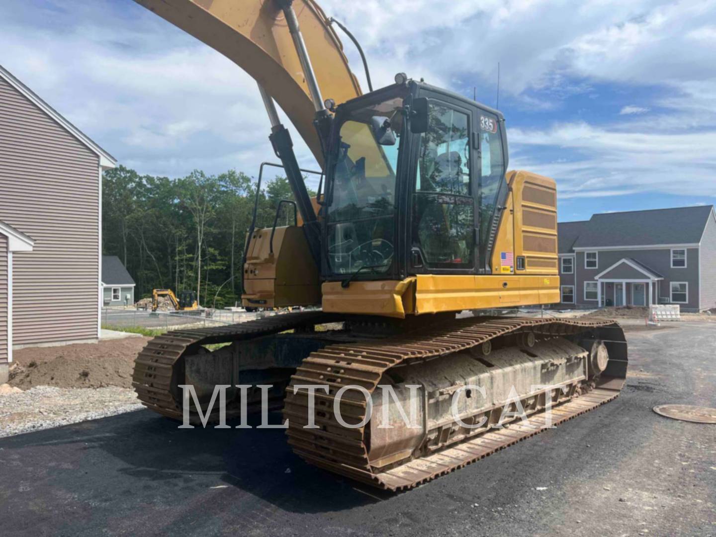 2022 CAT 33507 in Londonderry, NH