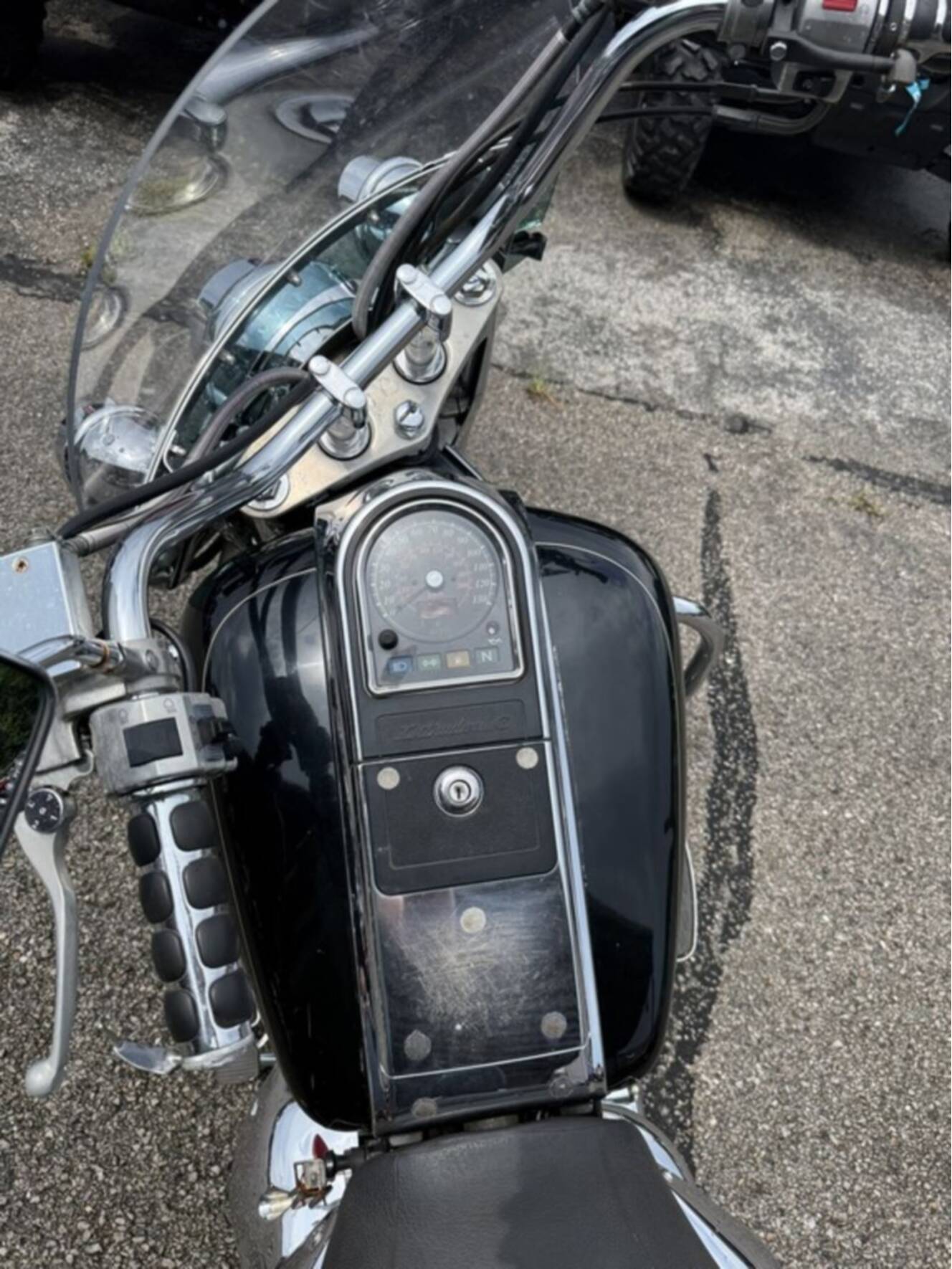 A photo of this 2000 Suzuki VL1500Y