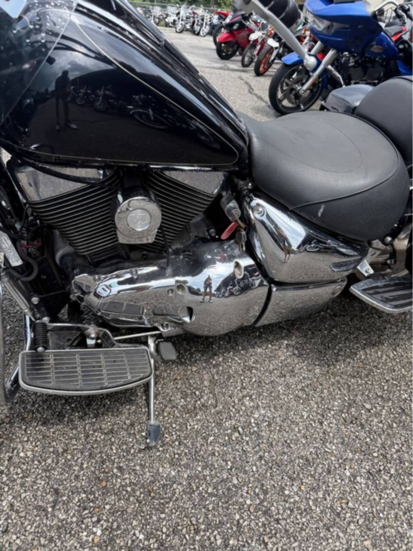 A photo of this 2000 Suzuki VL1500Y