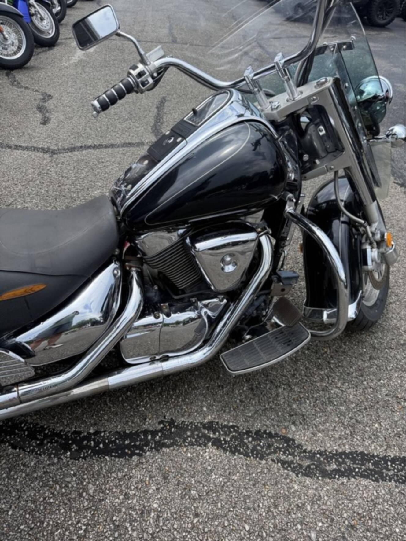 A photo of this 2000 Suzuki VL1500Y