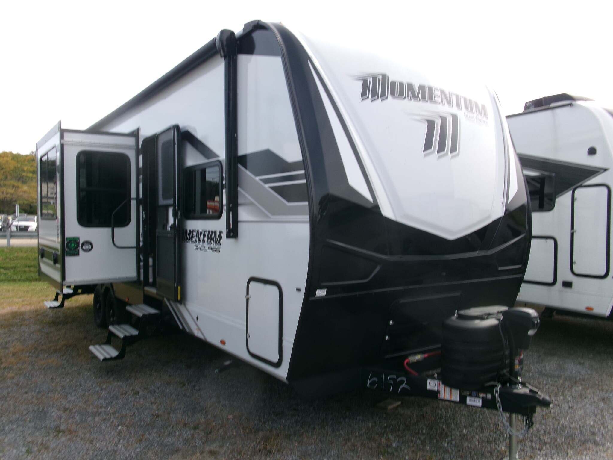 2027 Grand Design Momentum G-Class 29GS in duncansville PA