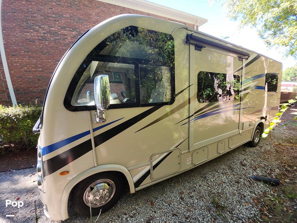 2021 Thor Motor Coach Vegas 24.1 in chapin SC