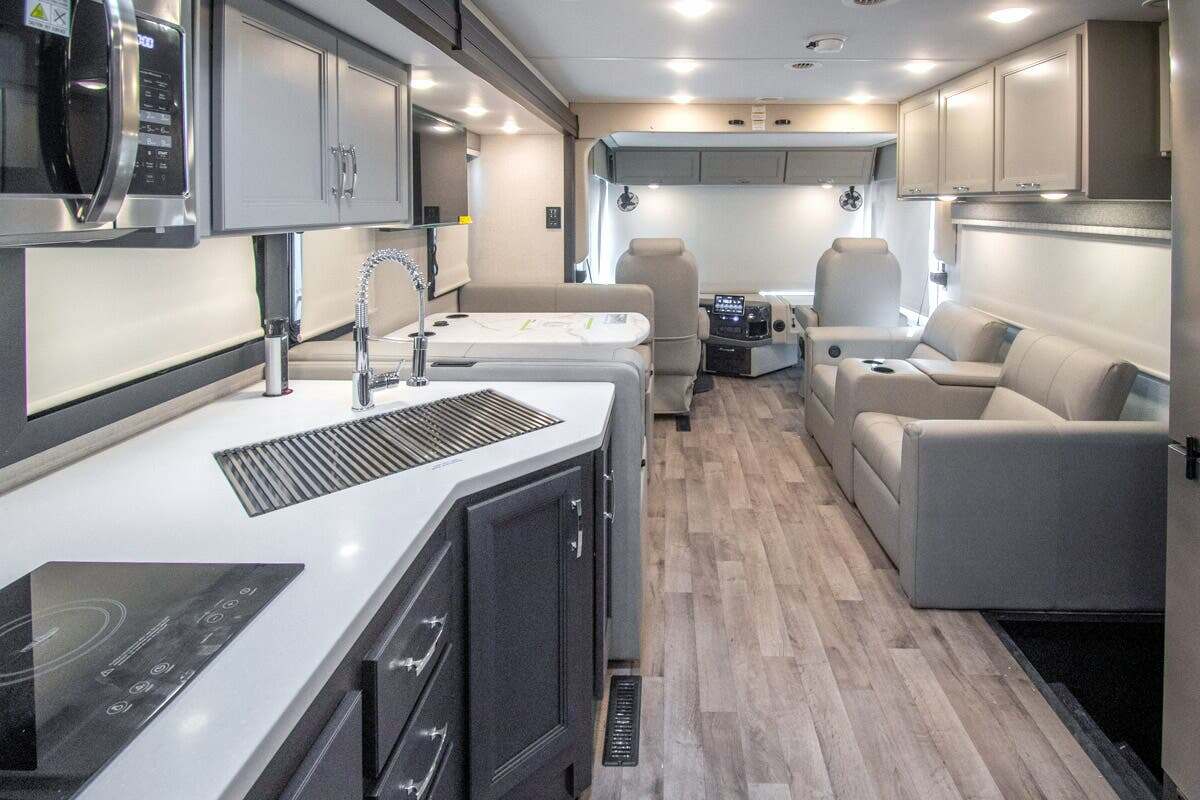 2026 Thor Motor Coach Palazzo GT 33.5 in alvarado TX