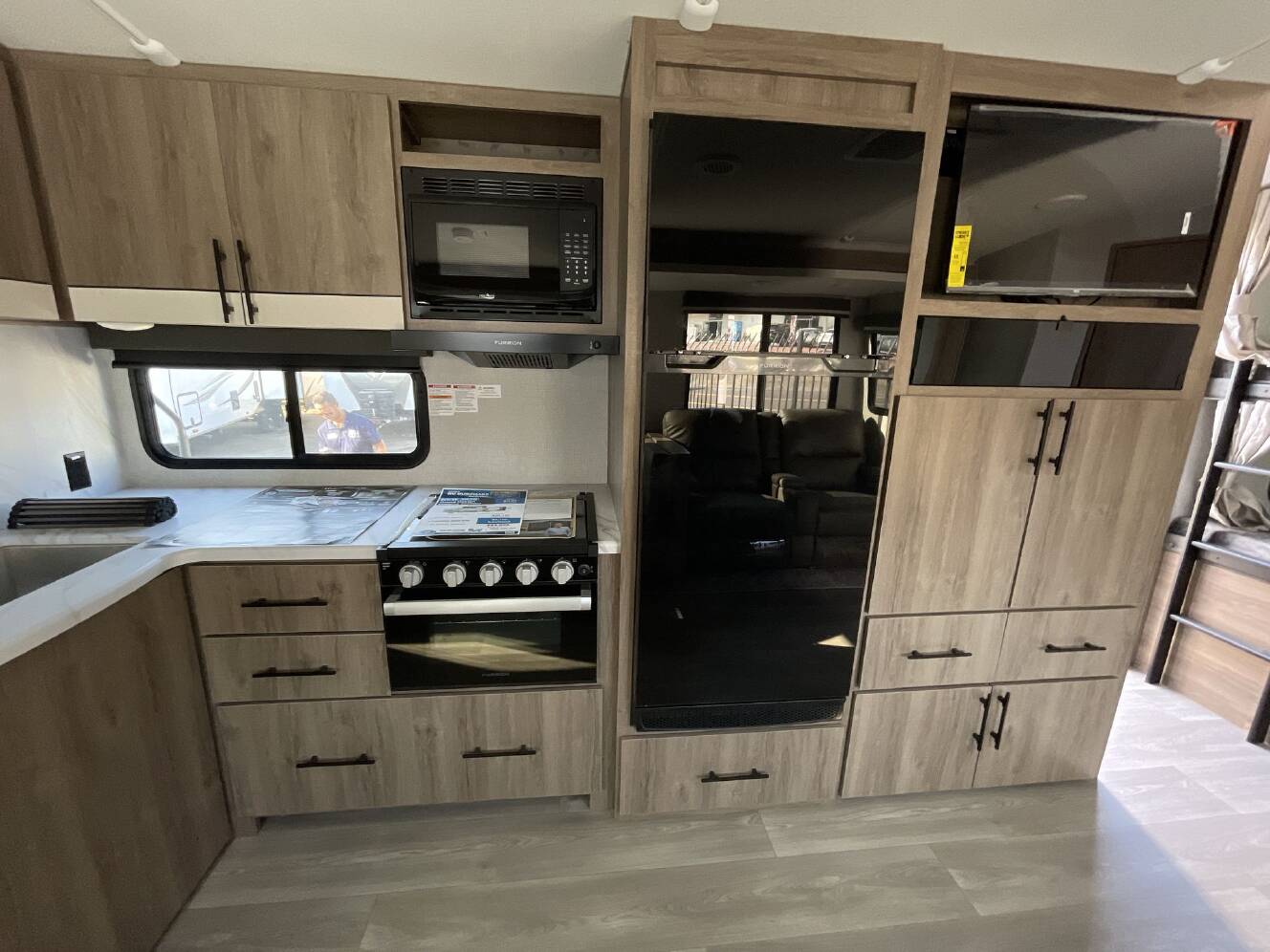 A photo of this 2025 Grand Design Imagine 2800BH