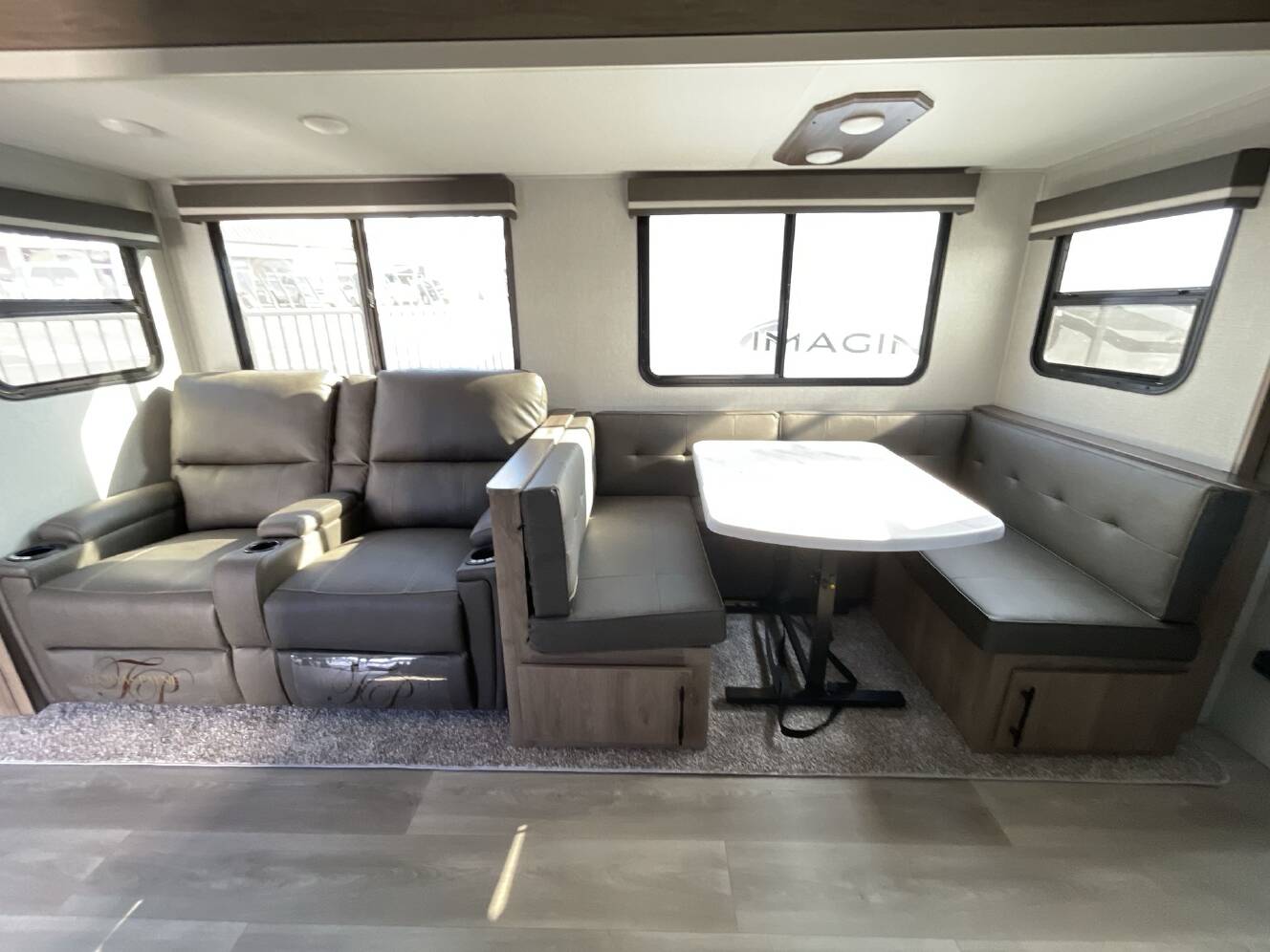 A photo of this 2025 Grand Design Imagine 2800BH