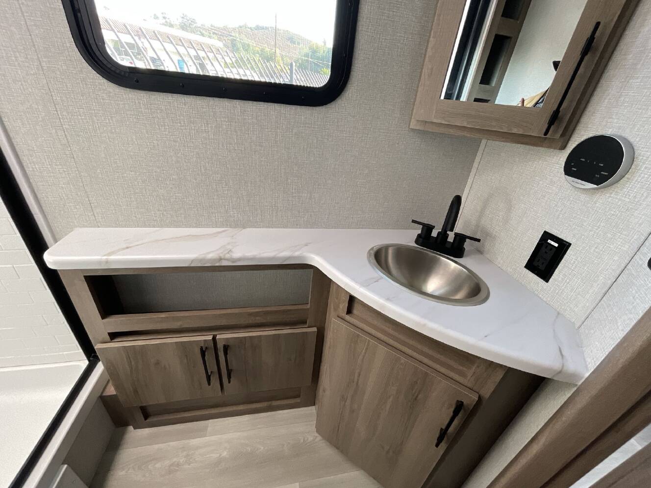 A photo of this 2025 Grand Design Imagine 2800BH