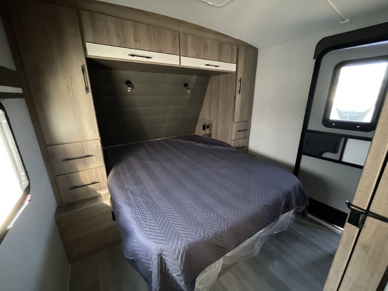 A photo of this 2025 Grand Design Imagine 2800BH