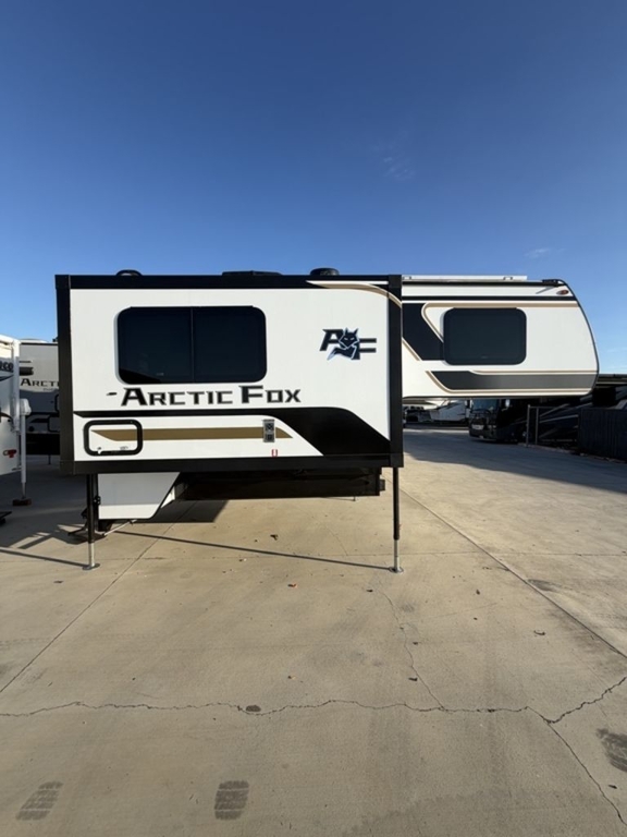 2027 Northwood Arctic Fox Camper 990 in los banos