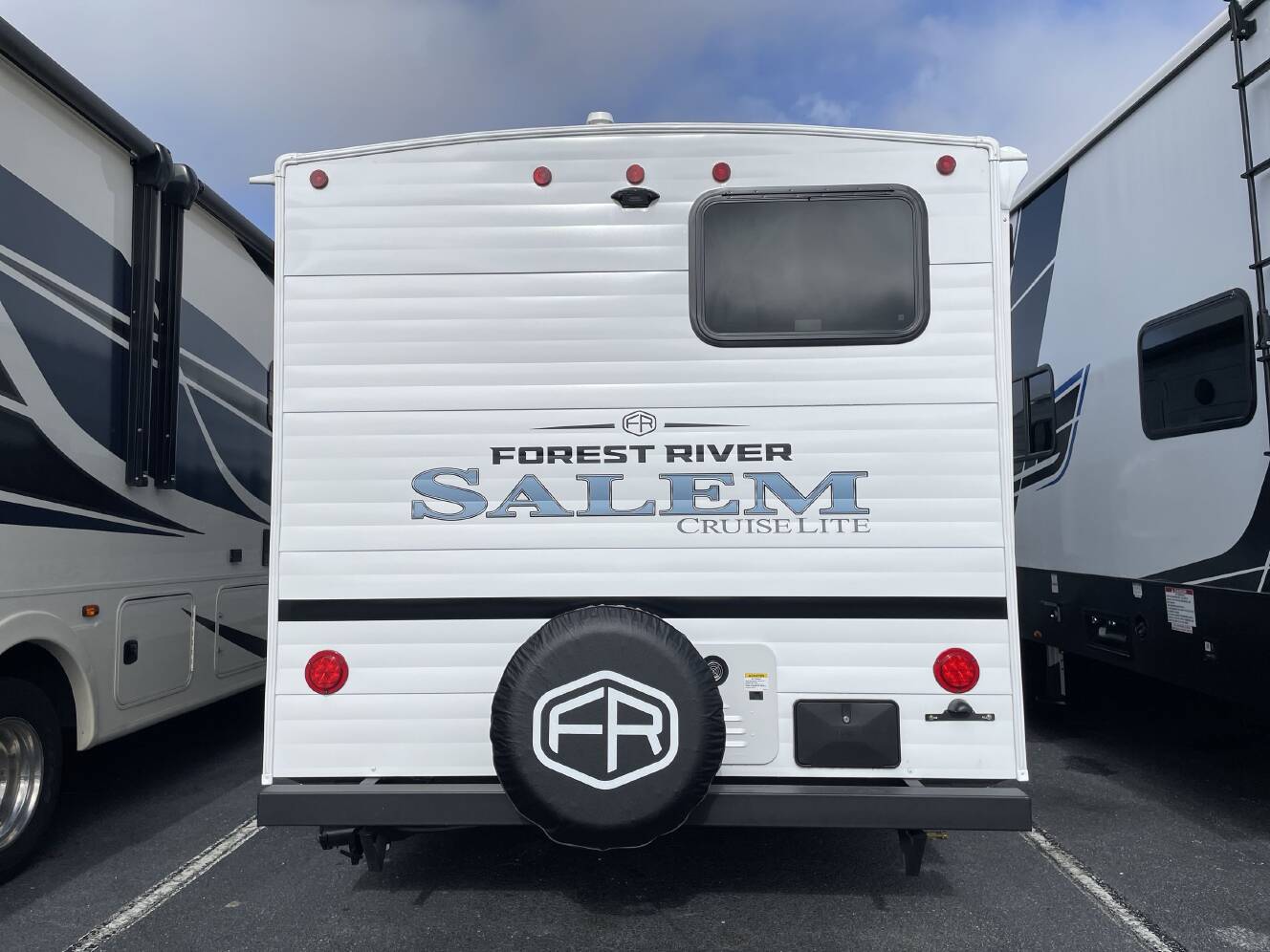 A photo of this 2026 Forest River SALEM CRUISE LITE 261BHXL