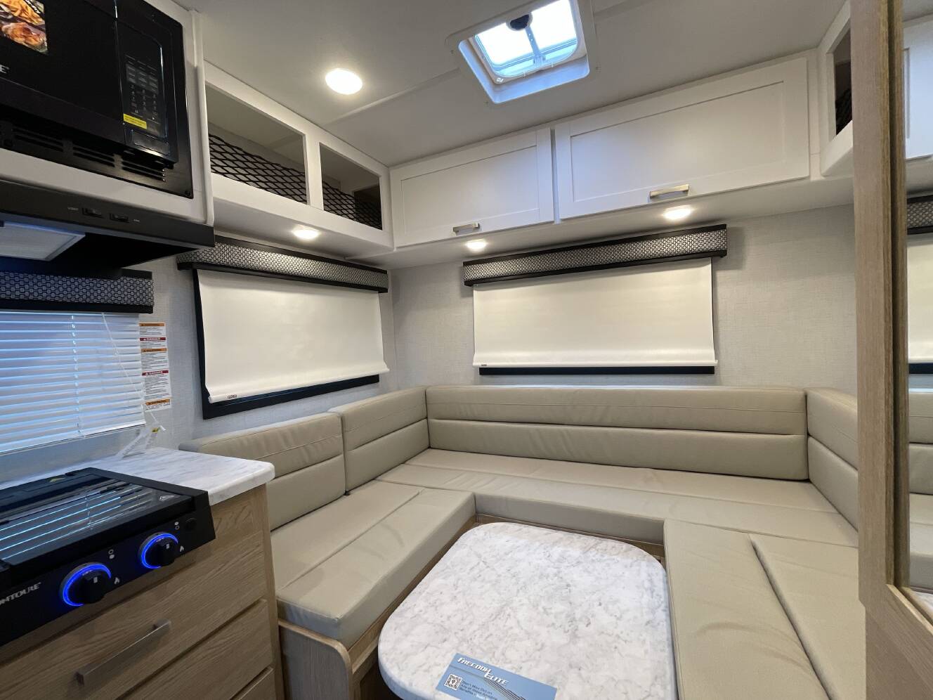 A photo of this 2026 Thor FREEDOM ELITE 19HEC