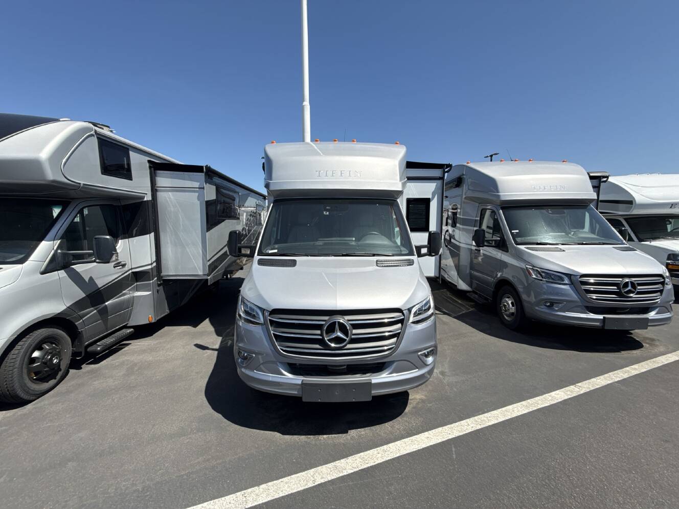 A photo of this 2026 Tiffin WAYFARER 25XLW