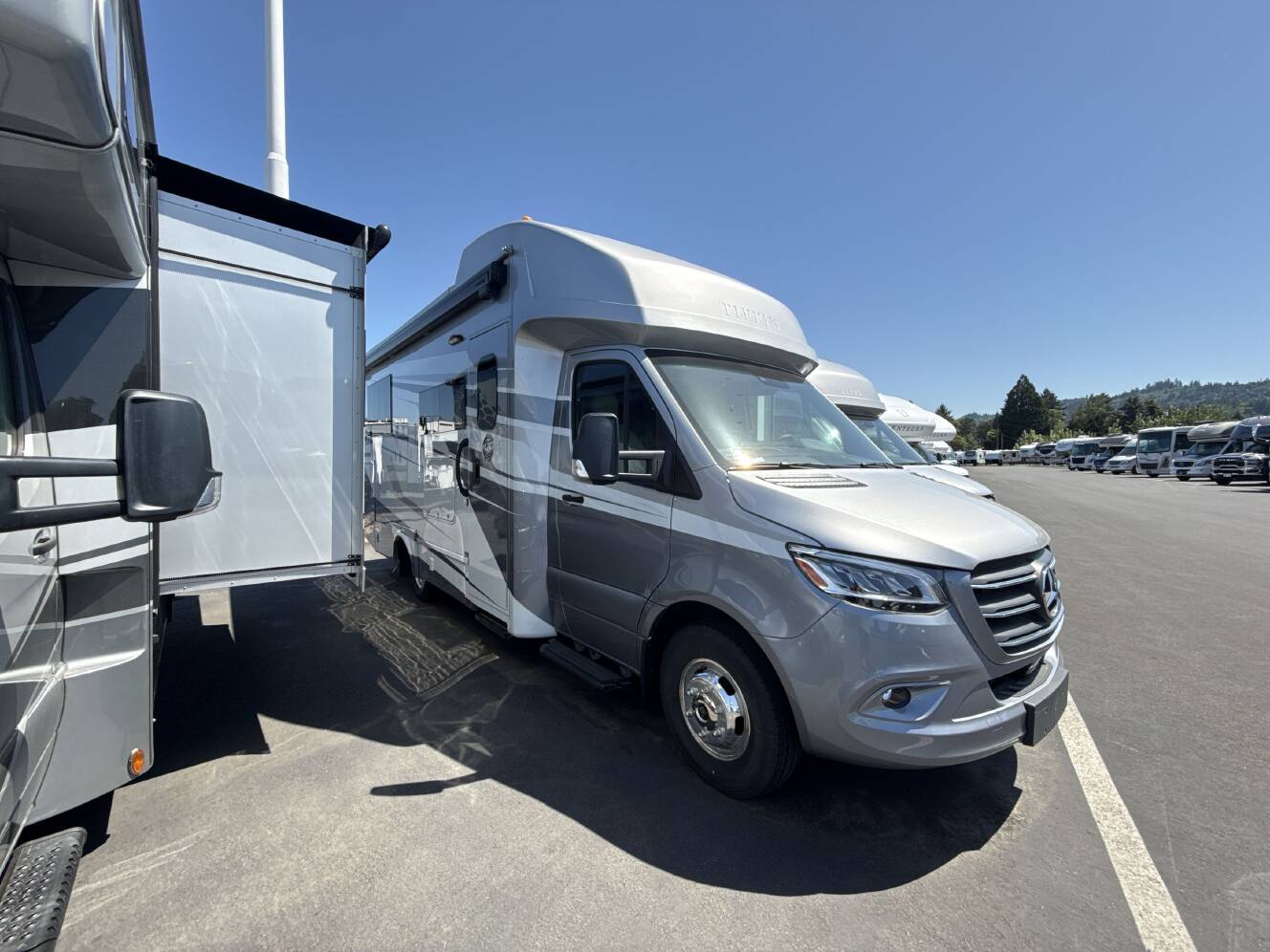 A photo of this 2026 Tiffin WAYFARER 25XLW