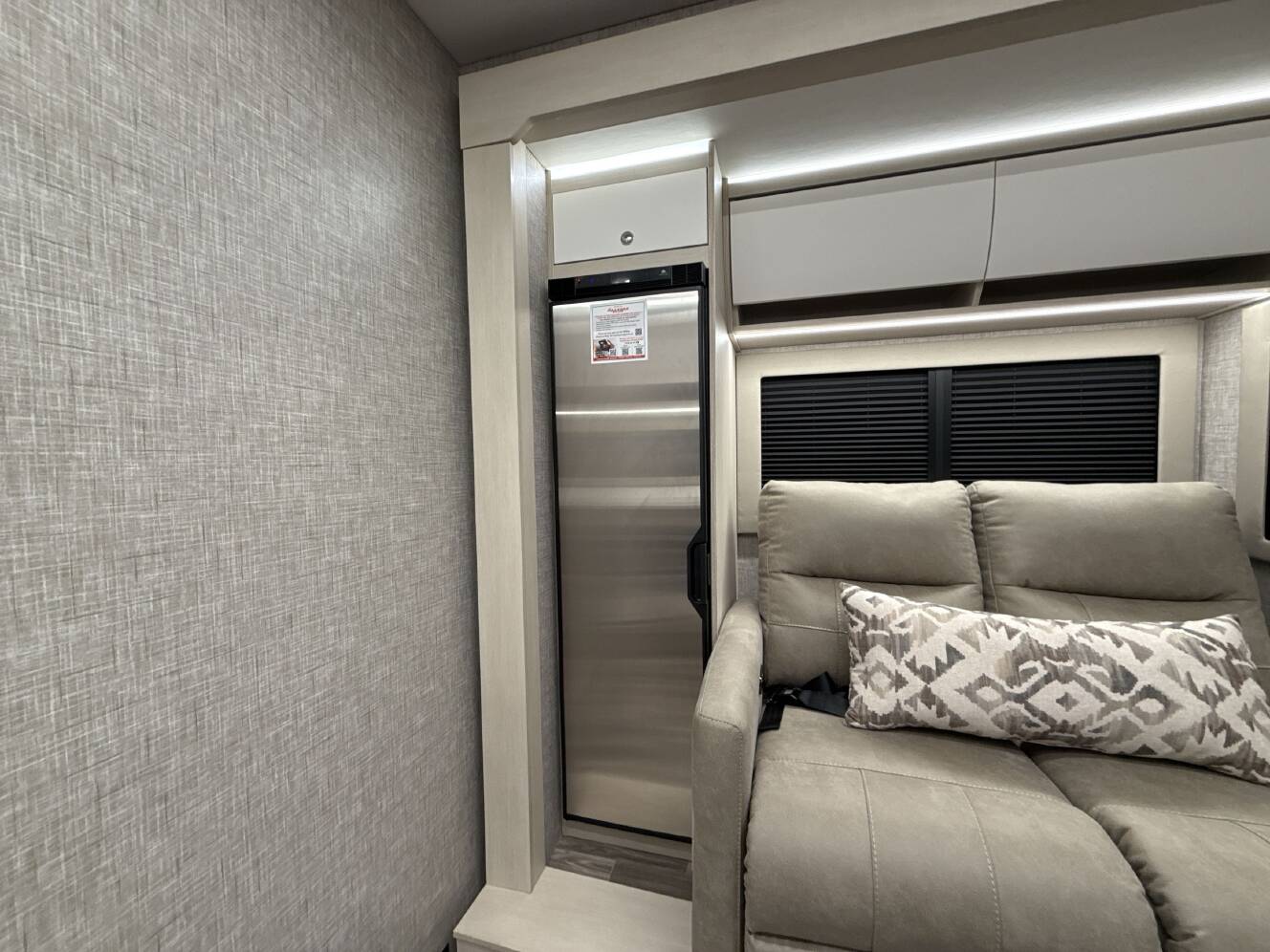 A photo of this 2026 Tiffin WAYFARER 25XLW