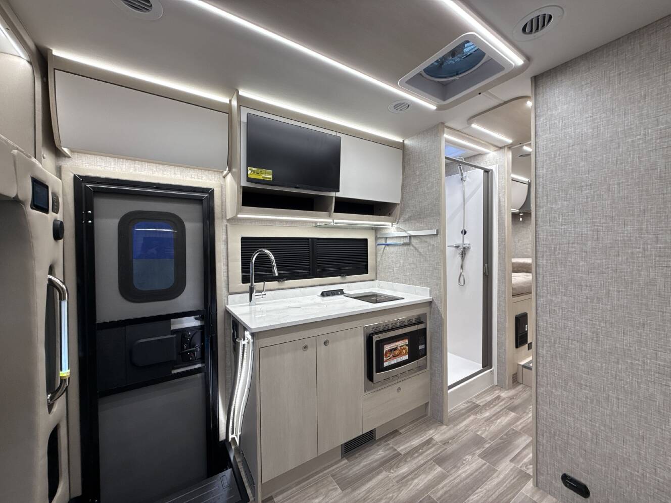 A photo of this 2026 Tiffin WAYFARER 25XLW