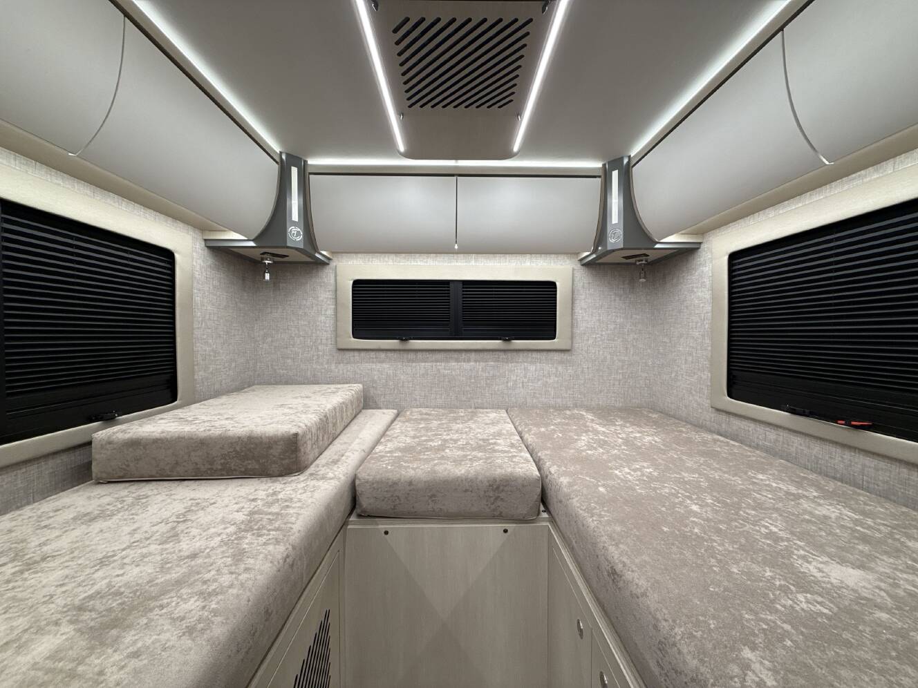 A photo of this 2026 Tiffin WAYFARER 25XLW