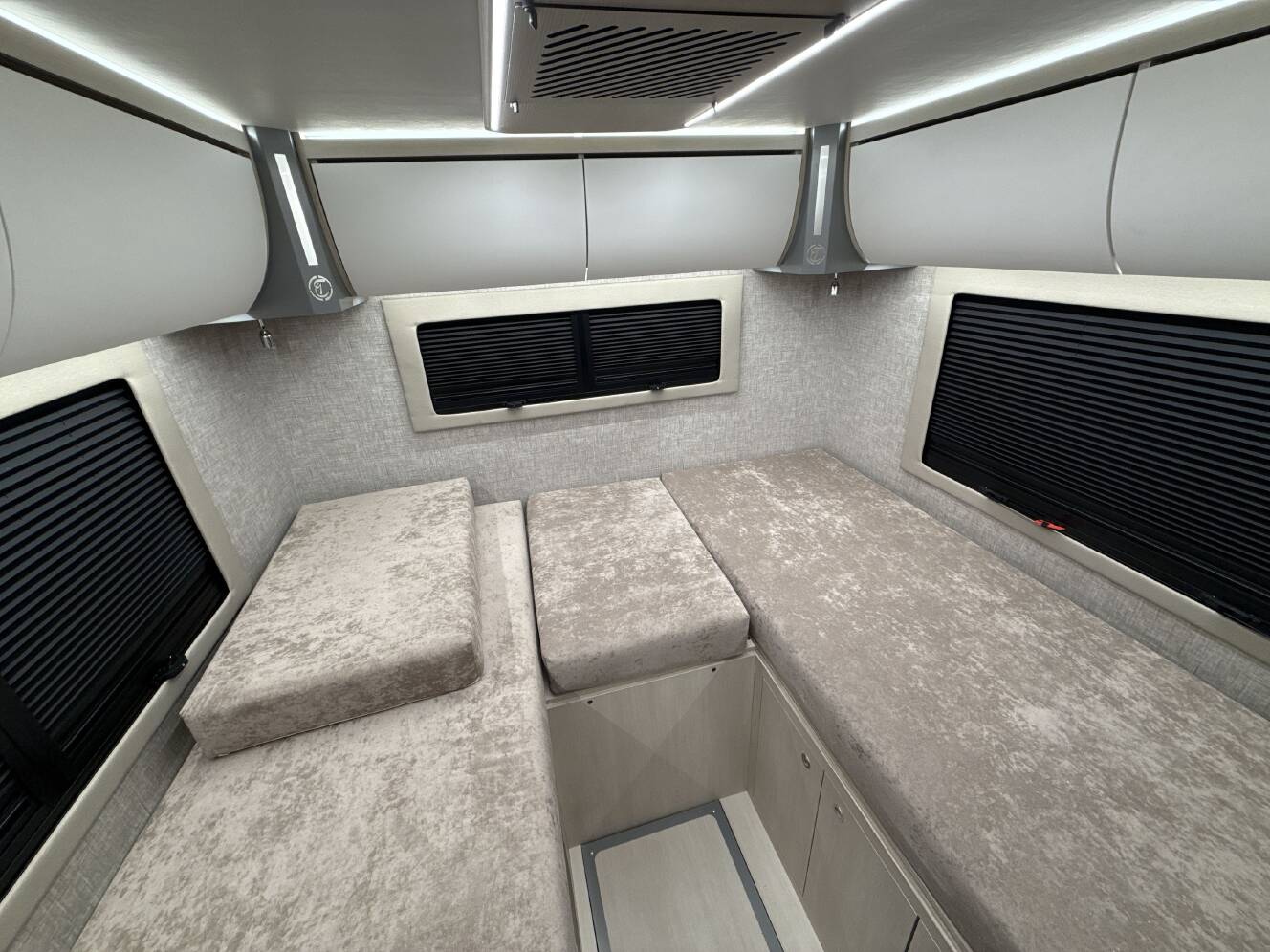 A photo of this 2026 Tiffin WAYFARER 25XLW