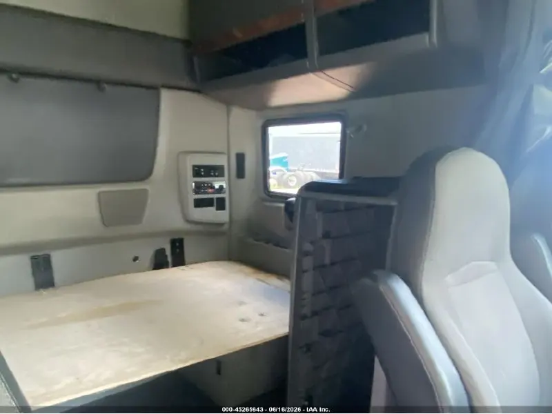 2019 INTERNATIONAL LT625