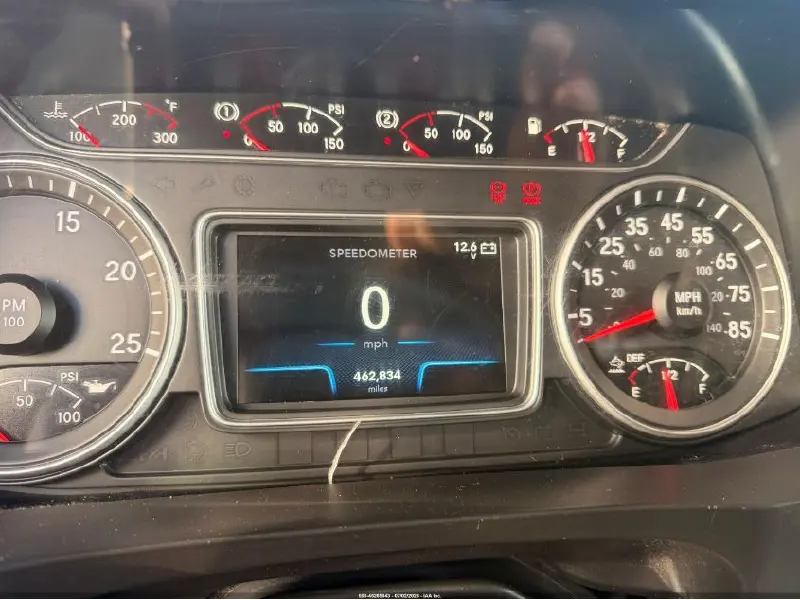 2019 INTERNATIONAL LT625