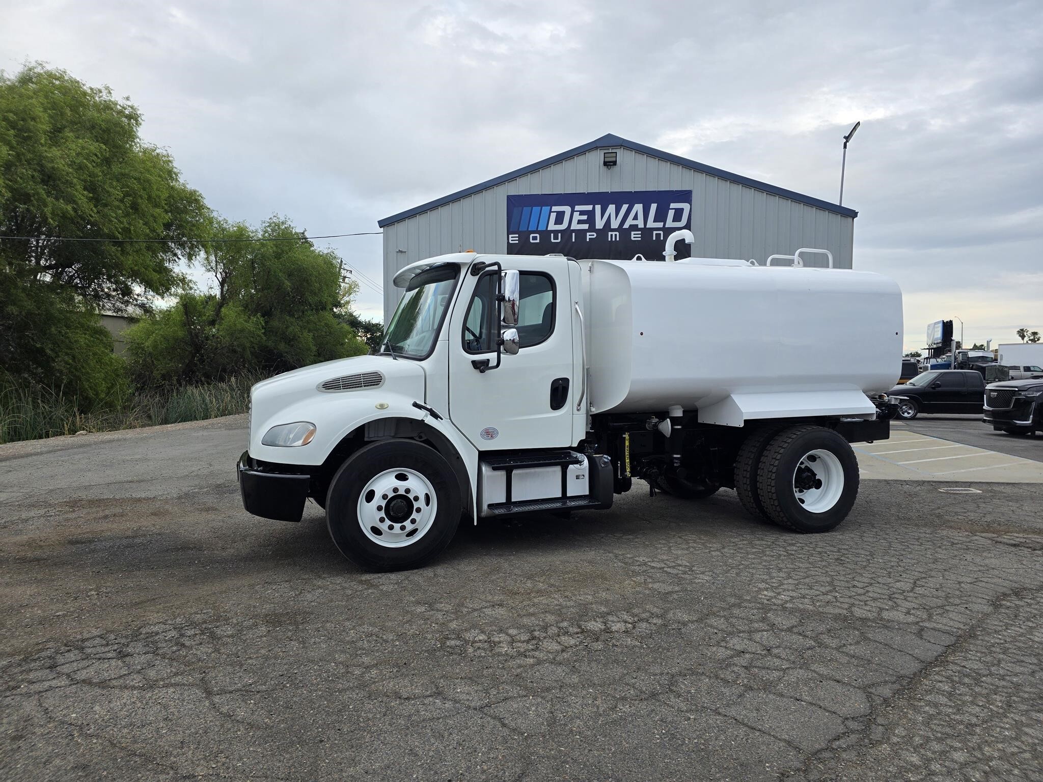 2022 FREIGHTLINER BUSINESS CLASS M2 106 in West Sacramento, CA