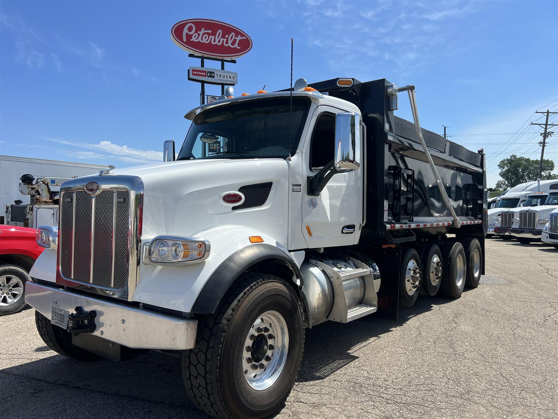 2022 PETERBILT 567 in South Saint Paul, MN