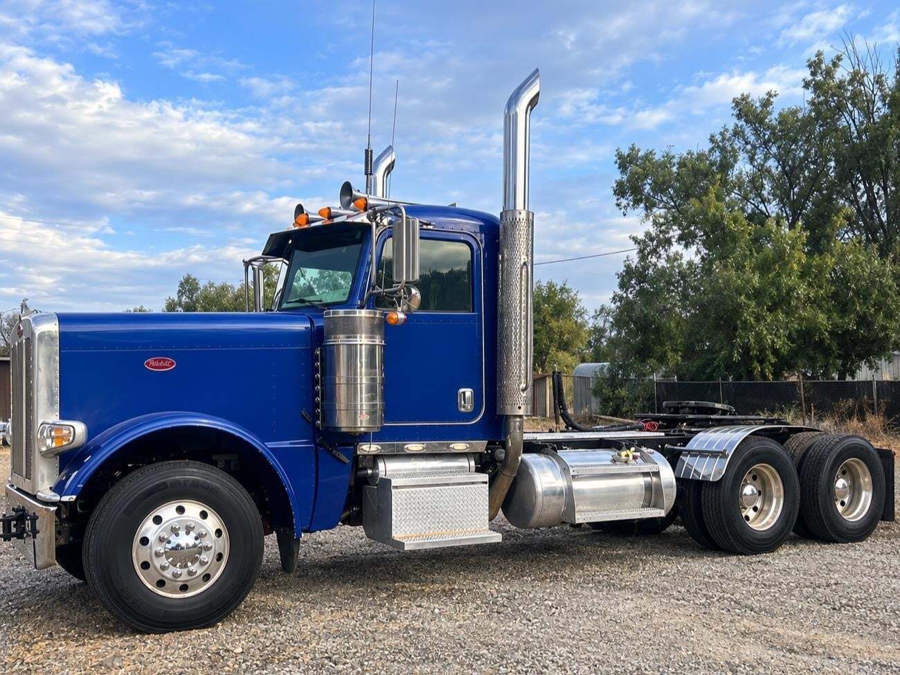2019 PETERBILT 389 in Santa Rosa, CA