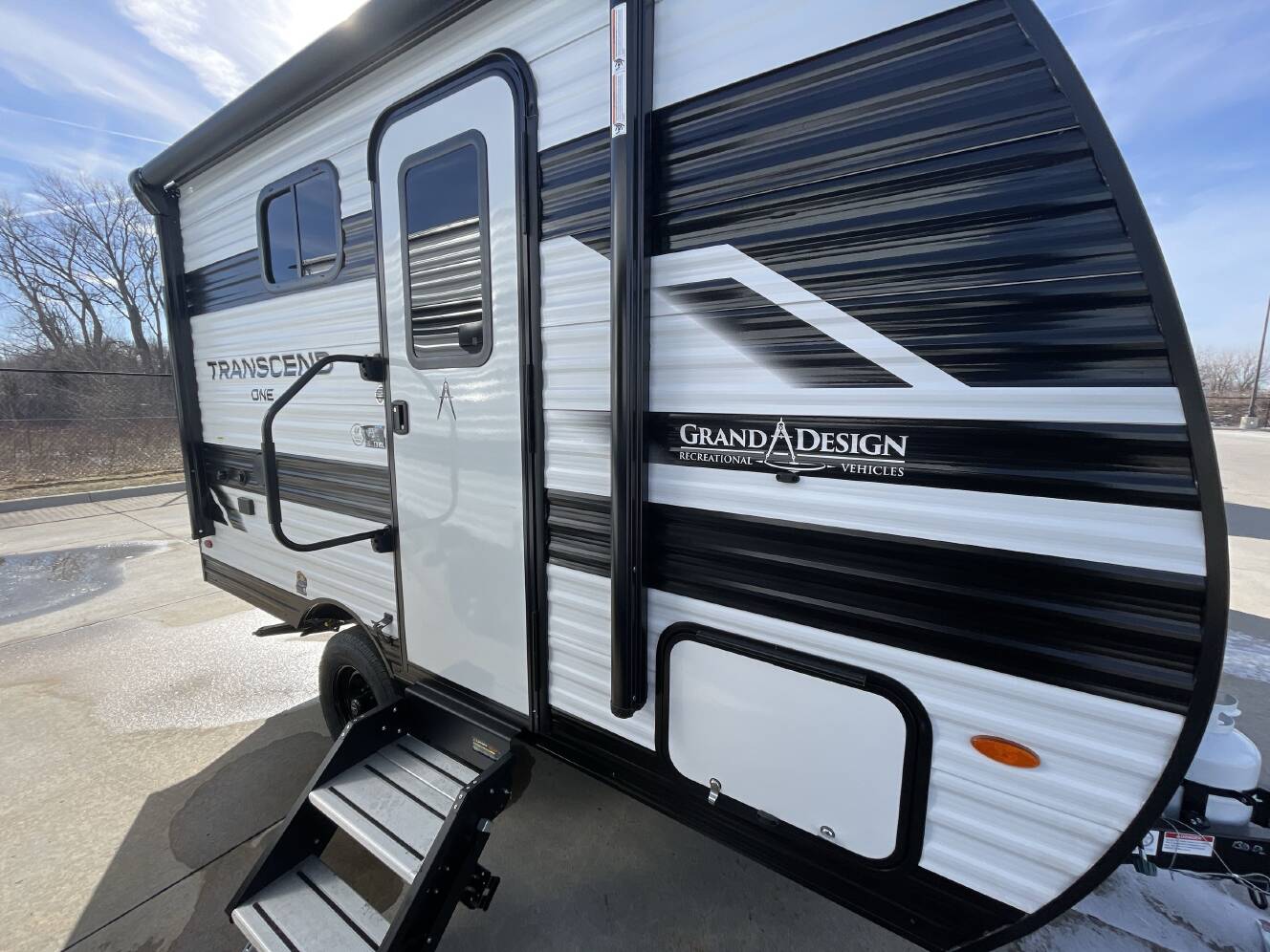 A photo of this 2026 Grand Design TRANSCEND ONE 131DL
