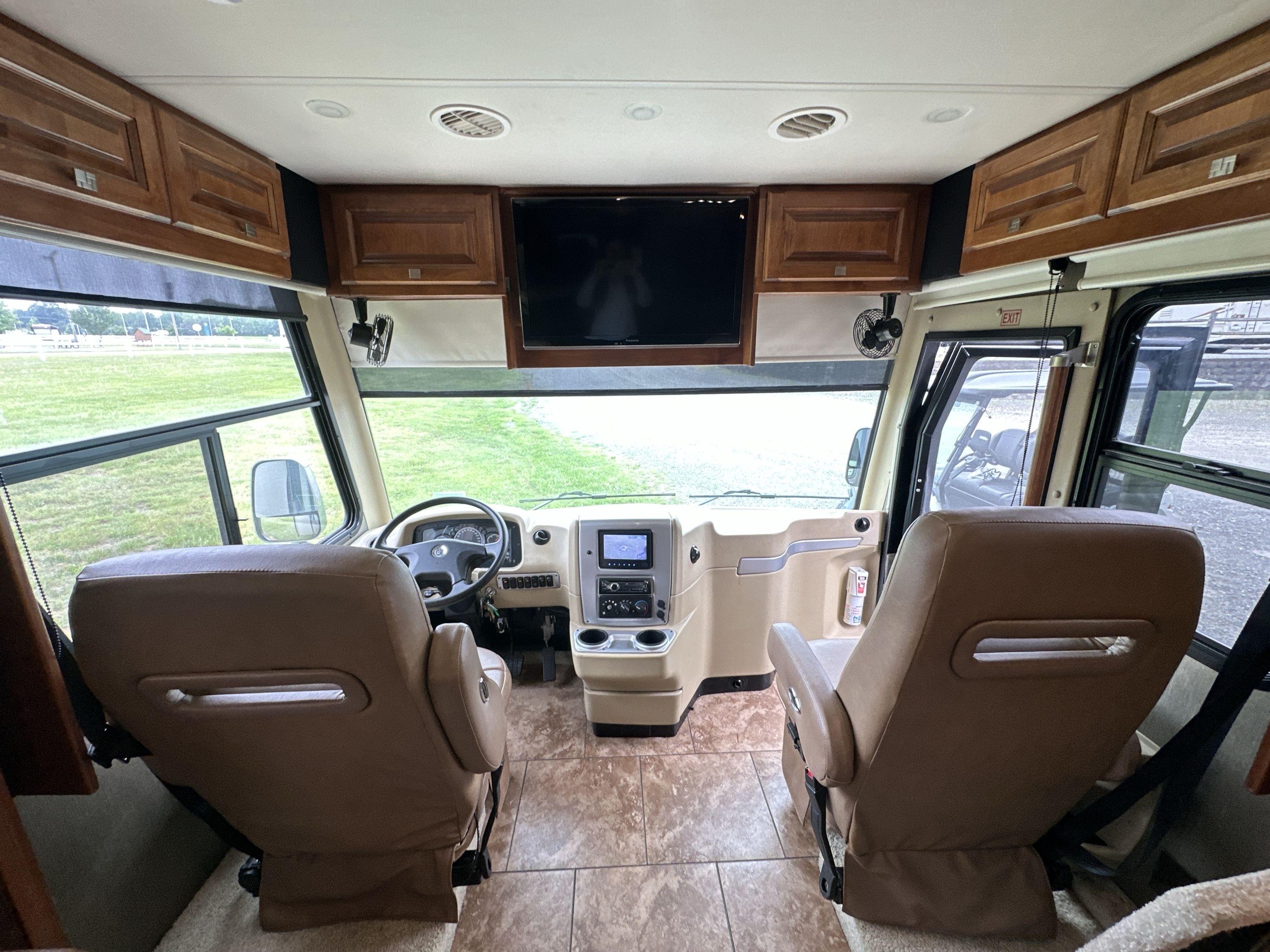 Used 2013 Tiffin Allegro Breeze 32BR For Sale in Concord, NC