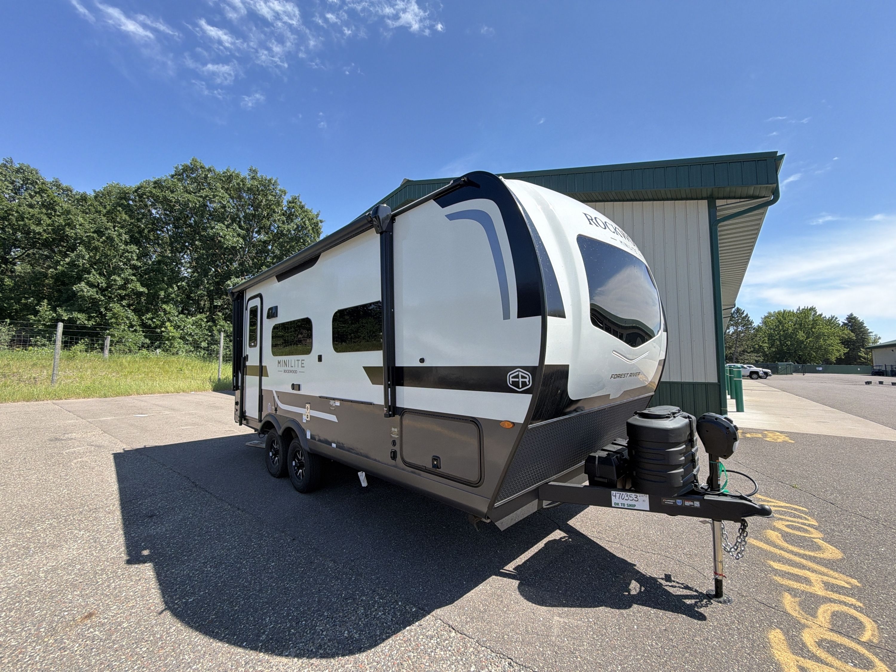 2027 Forest River ROCKWOOD MINI LITE 2109S in little falls MN