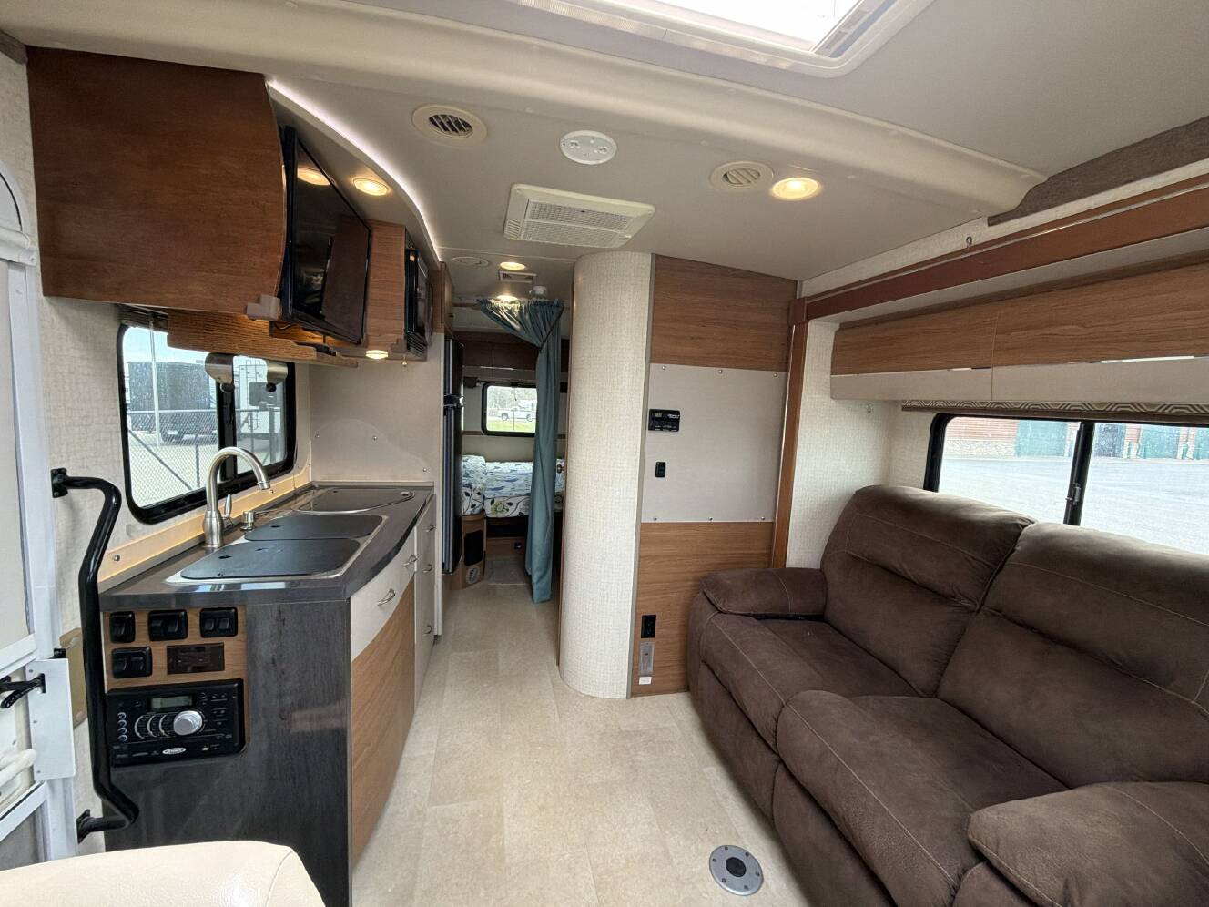 A photo of this 2015 Itasca NAVION 24V