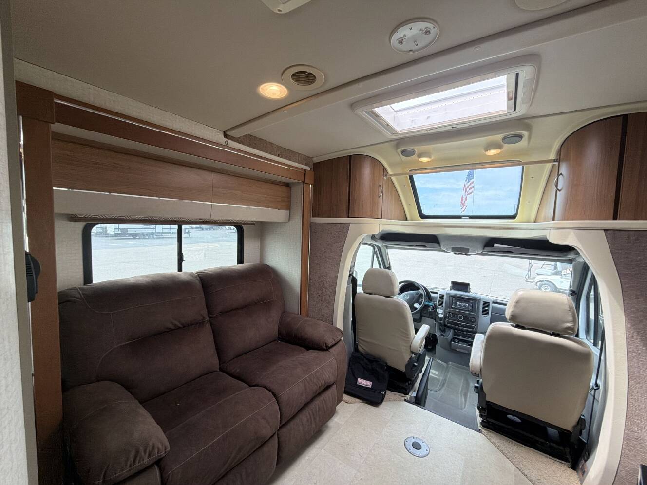 A photo of this 2015 Itasca NAVION 24V