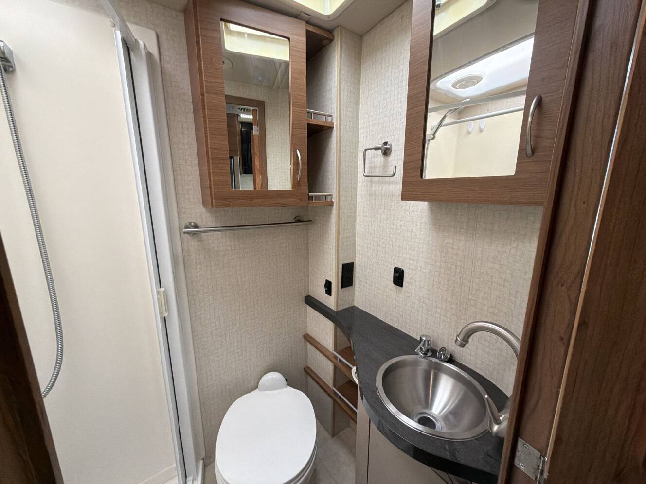 A photo of this 2015 Itasca NAVION 24V