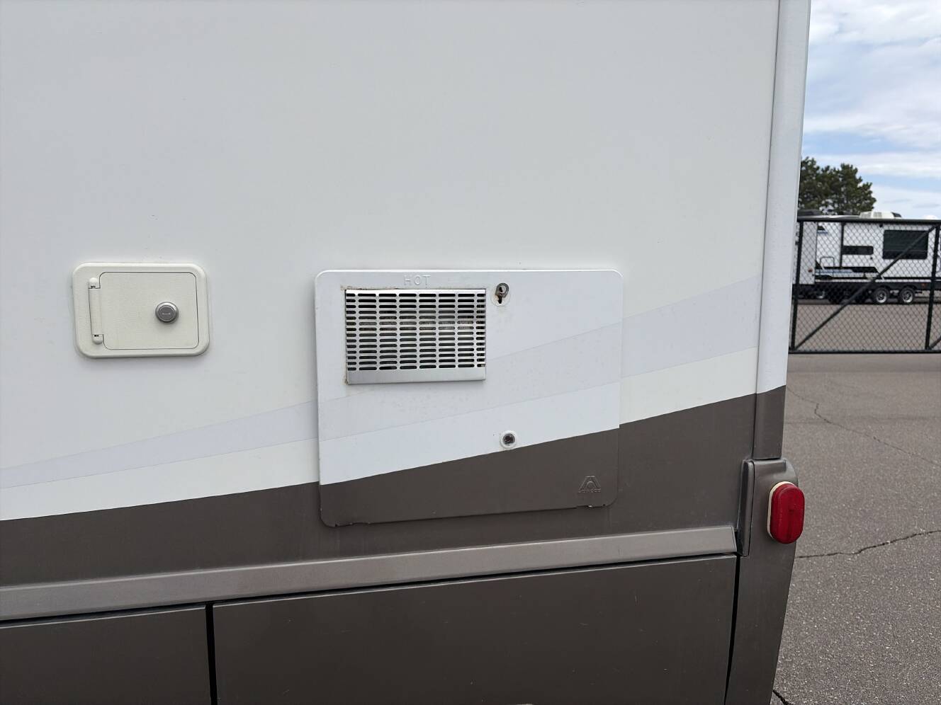 A photo of this 2015 Itasca NAVION 24V