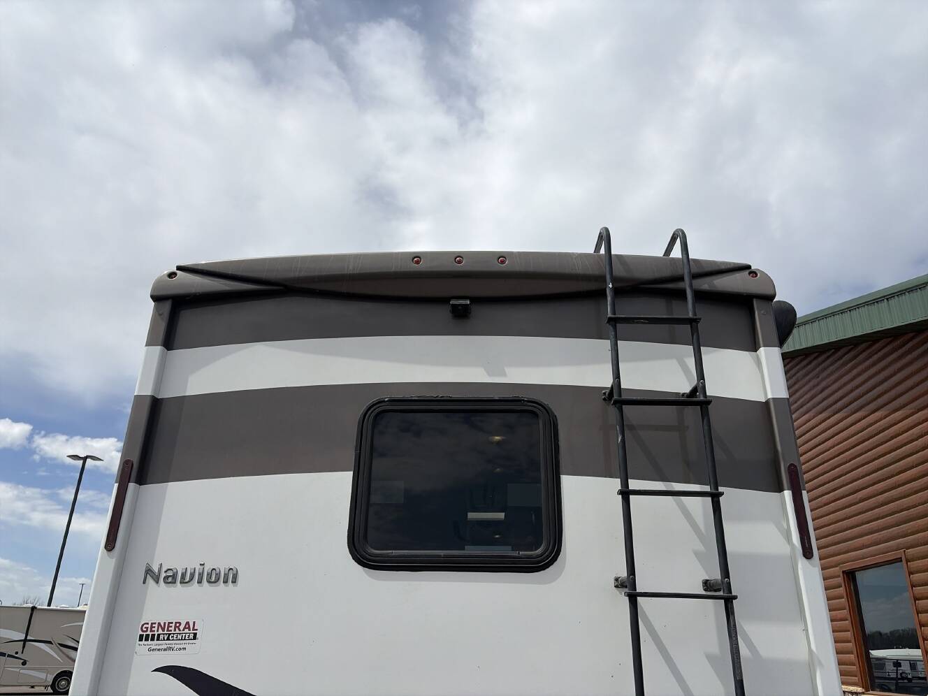 A photo of this 2015 Itasca NAVION 24V