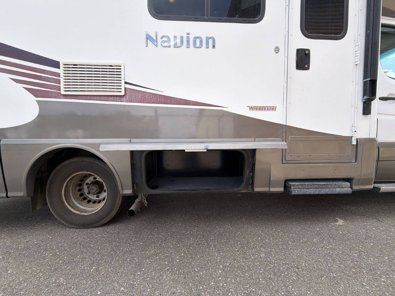 A photo of this 2015 Itasca NAVION 24V