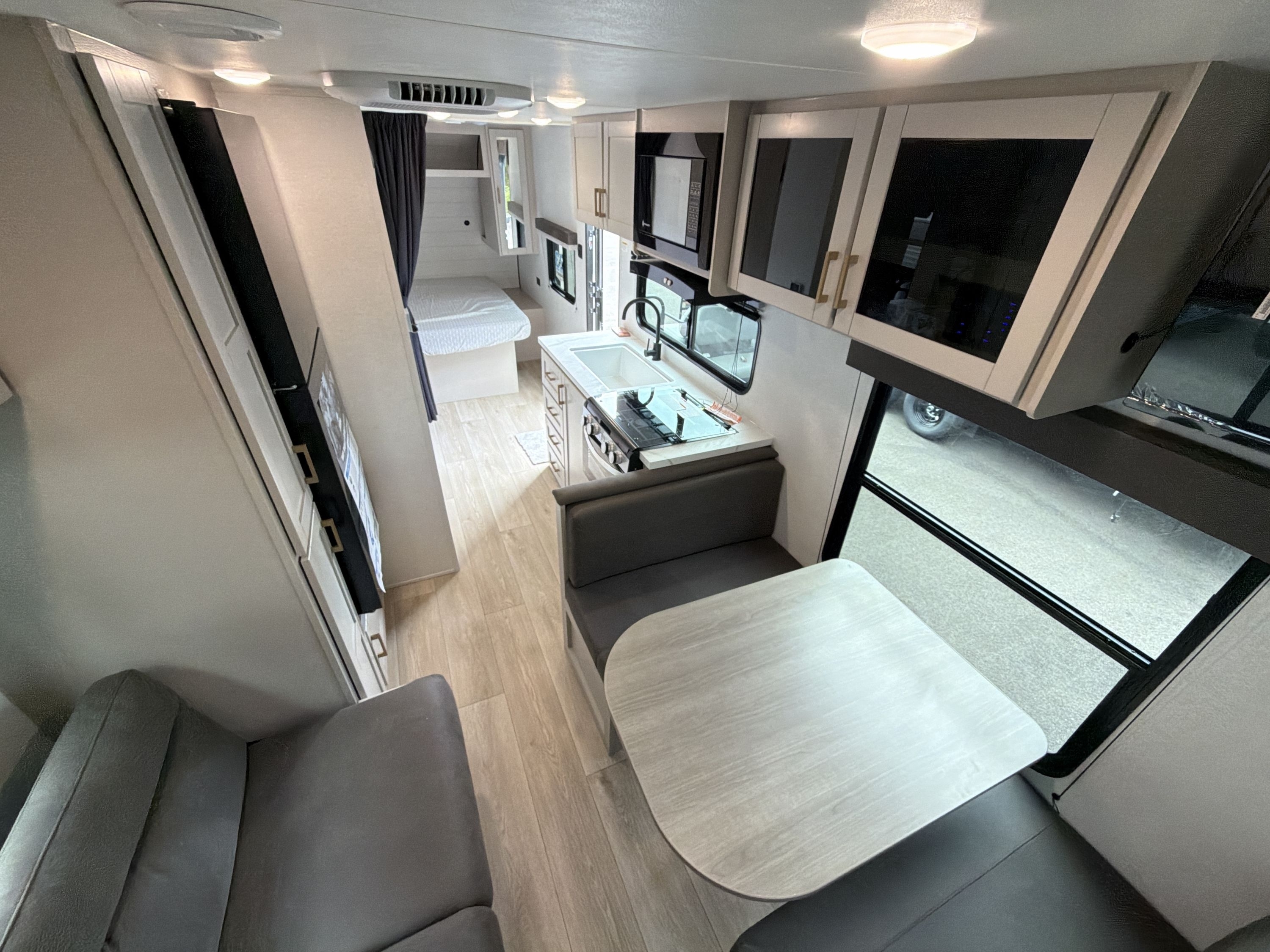 2027 Jayco JAY FLIGHT 210QBW in silverdale WA