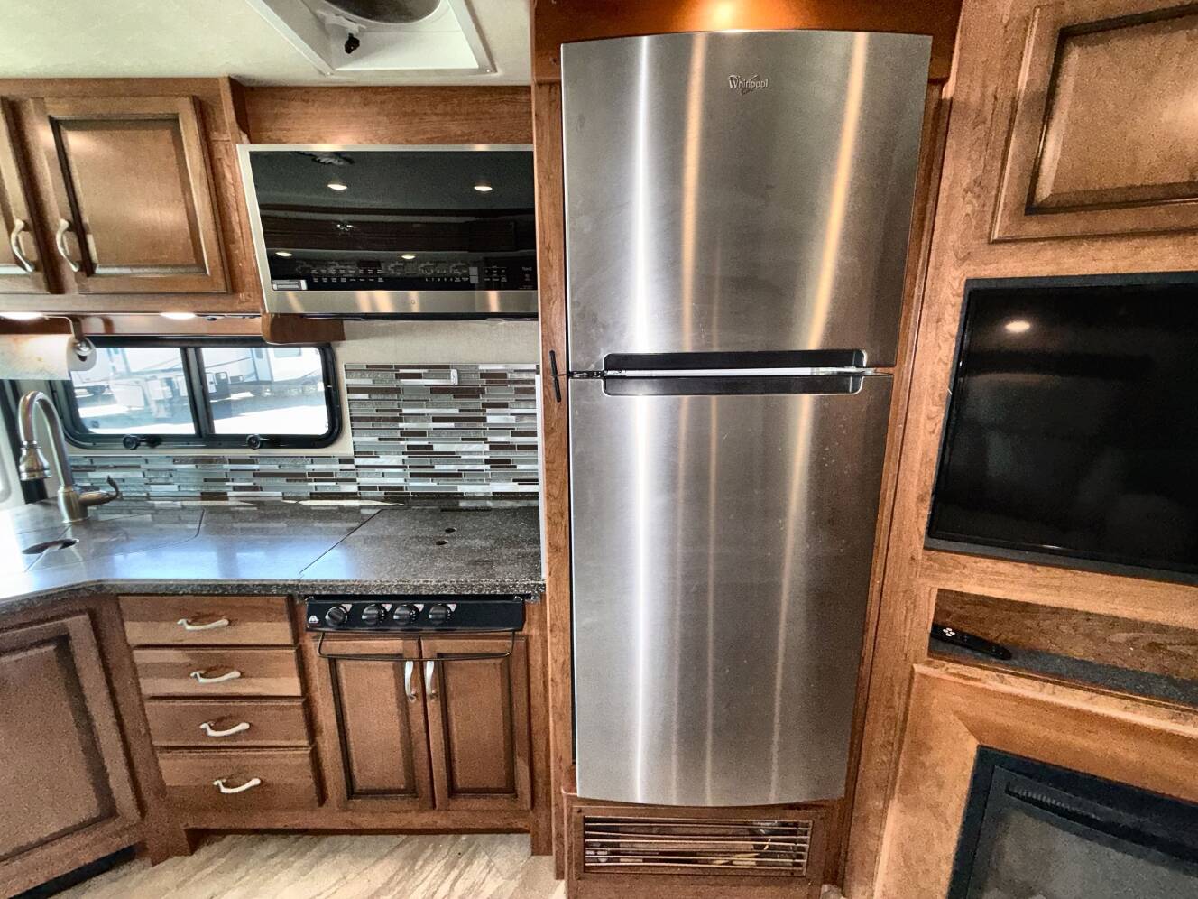 A photo of this 2017 Fleetwood STORM 32A