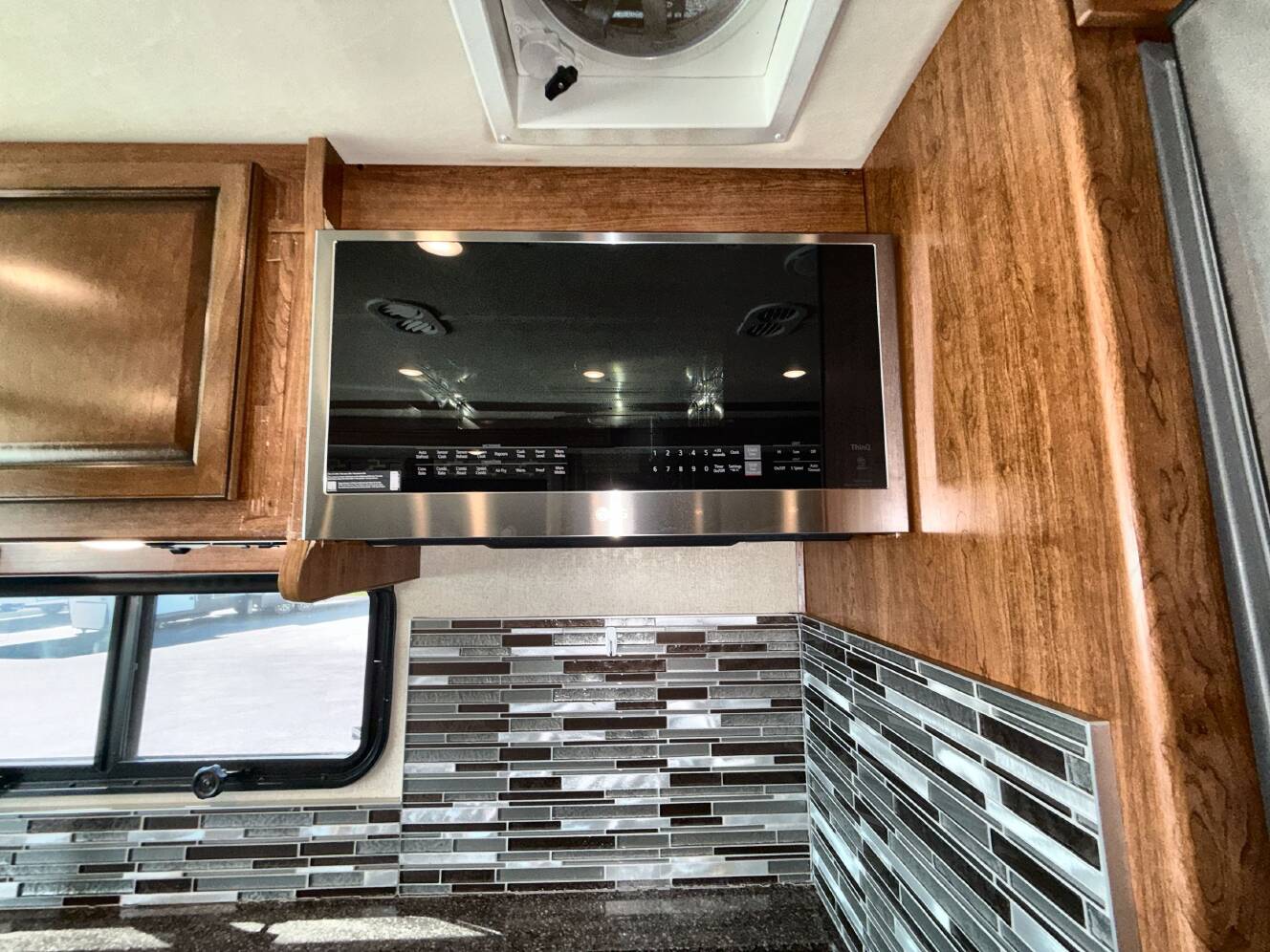 A photo of this 2017 Fleetwood STORM 32A