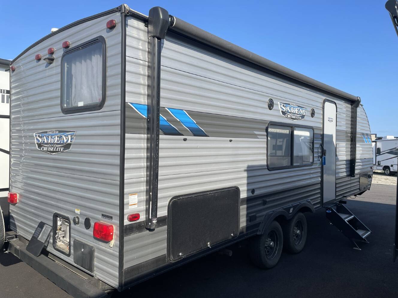 A photo of this 2021 Forest River SALEM CRUISE LITE 261BHXL