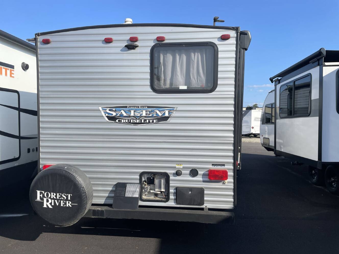 A photo of this 2021 Forest River SALEM CRUISE LITE 261BHXL