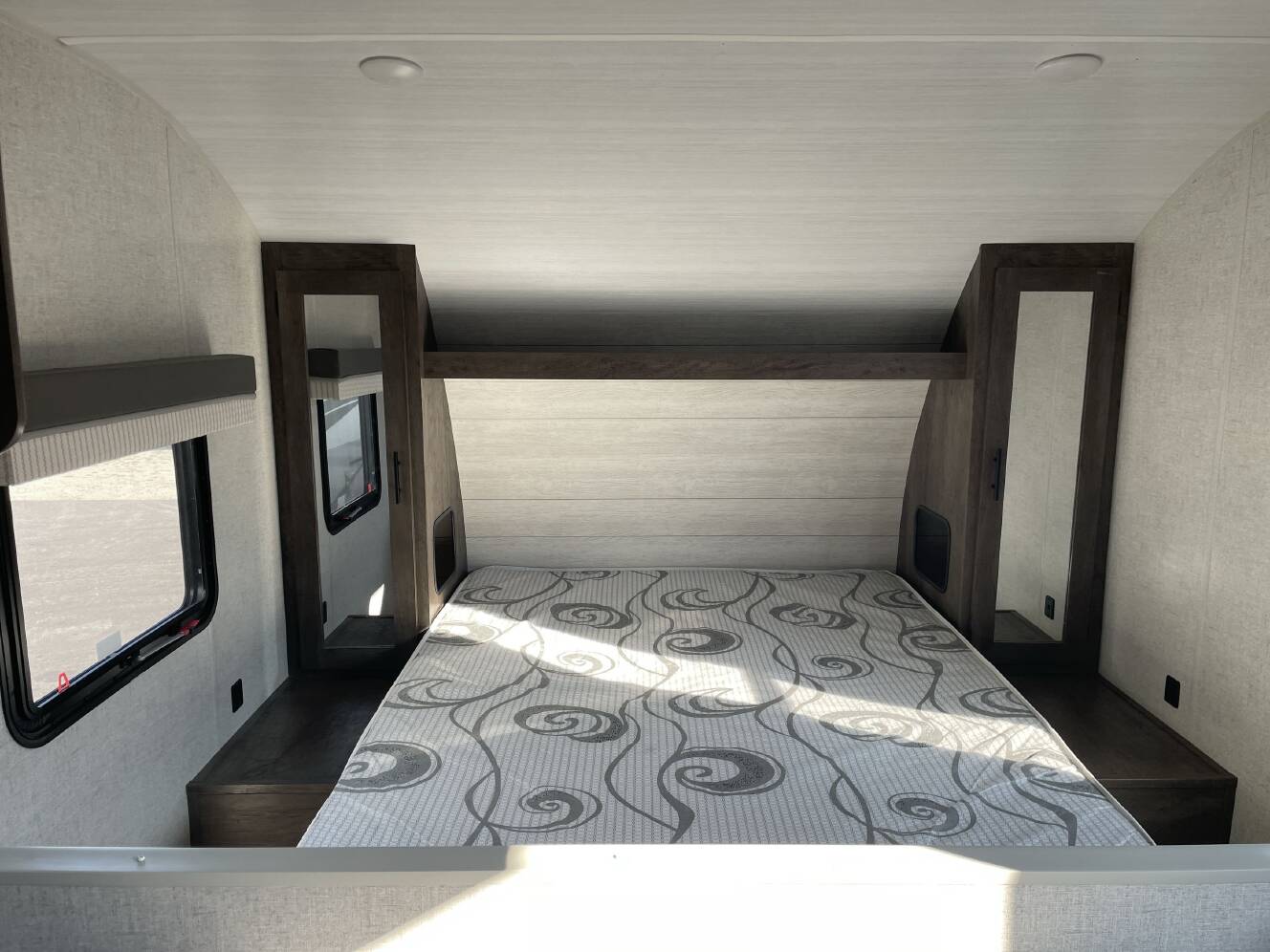 A photo of this 2021 Forest River SALEM CRUISE LITE 261BHXL