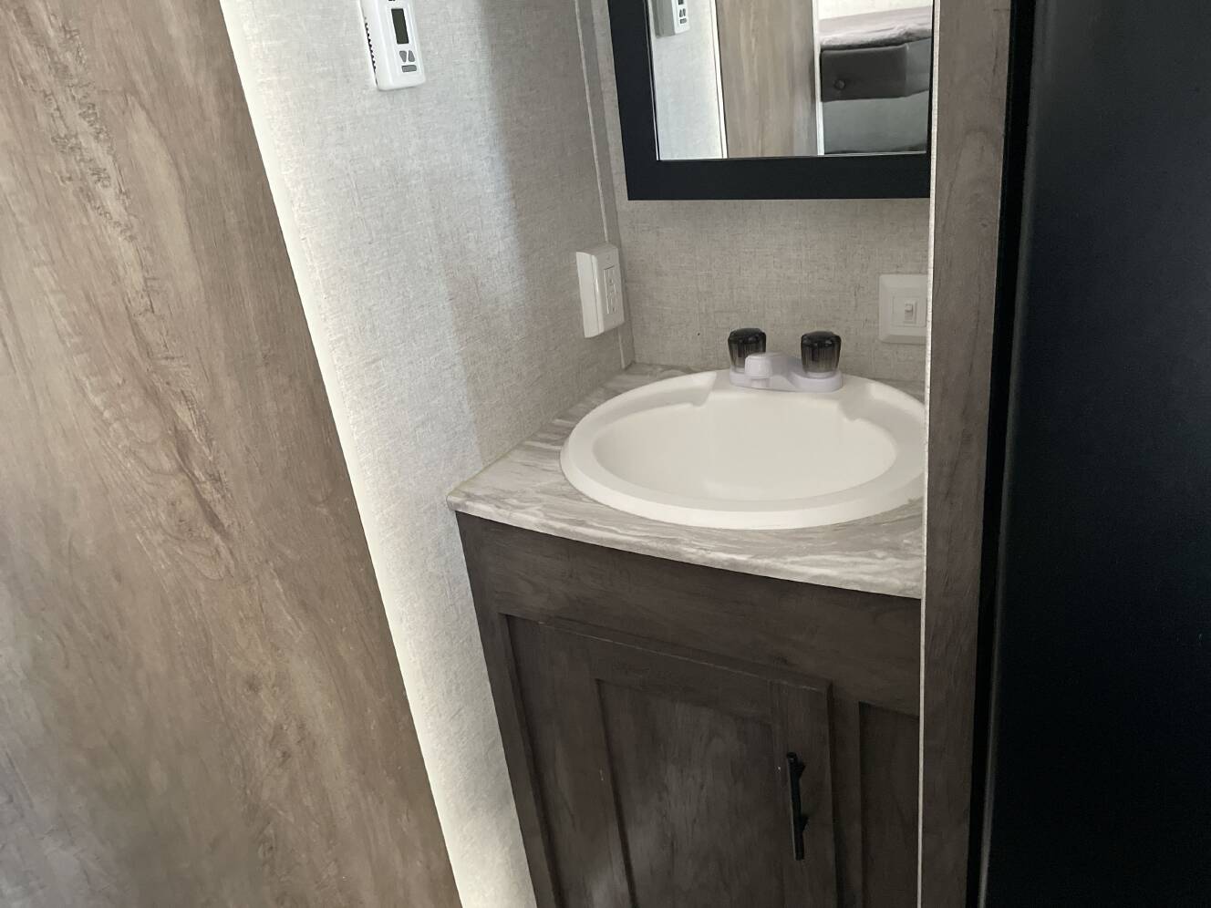 A photo of this 2021 Forest River SALEM CRUISE LITE 261BHXL